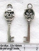 4 Stück Metallanhänger, Totenkopf-Schlüssel, ca. 33x10mm, Ösengröße 3mm, versilbert