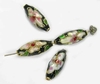 4 Stück Cloisonne Perlen, lange Oliven, 20x9mm, Bohrng 1mm, Schwarz mit Blumen