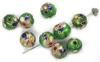 6 Stück Cloisonne Perlen, Kugel, Ø 10mm, Bohrung 1mm, Grün mit Blumen